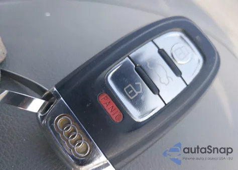 2010 Audi Q5 3.2 Premium z USA, uszkodzony, nr VIN WA1LKAFP0AA018862